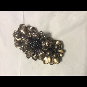 Chunky flower bracelet